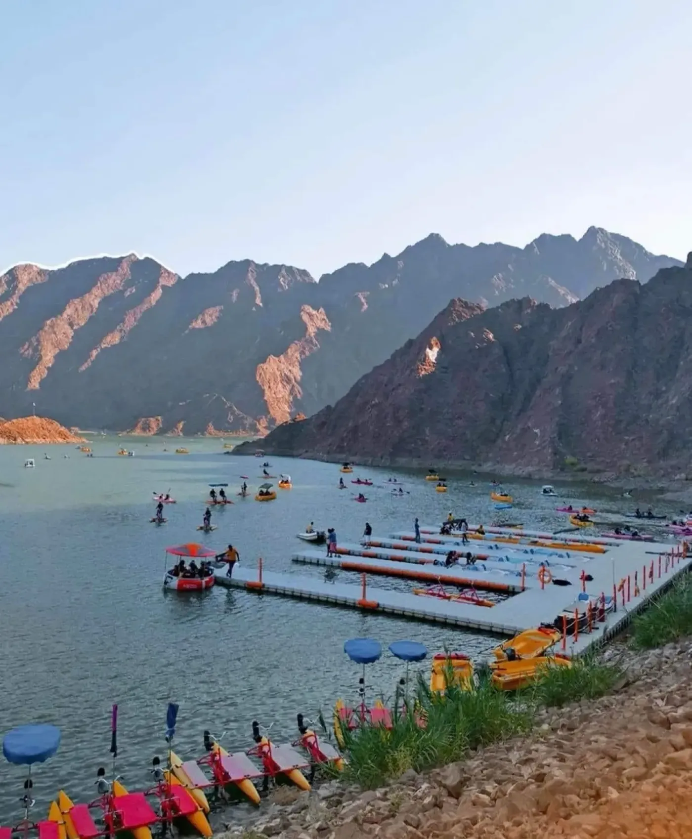 Hatta Dam floating platforms and kayaks - popular water activity spot