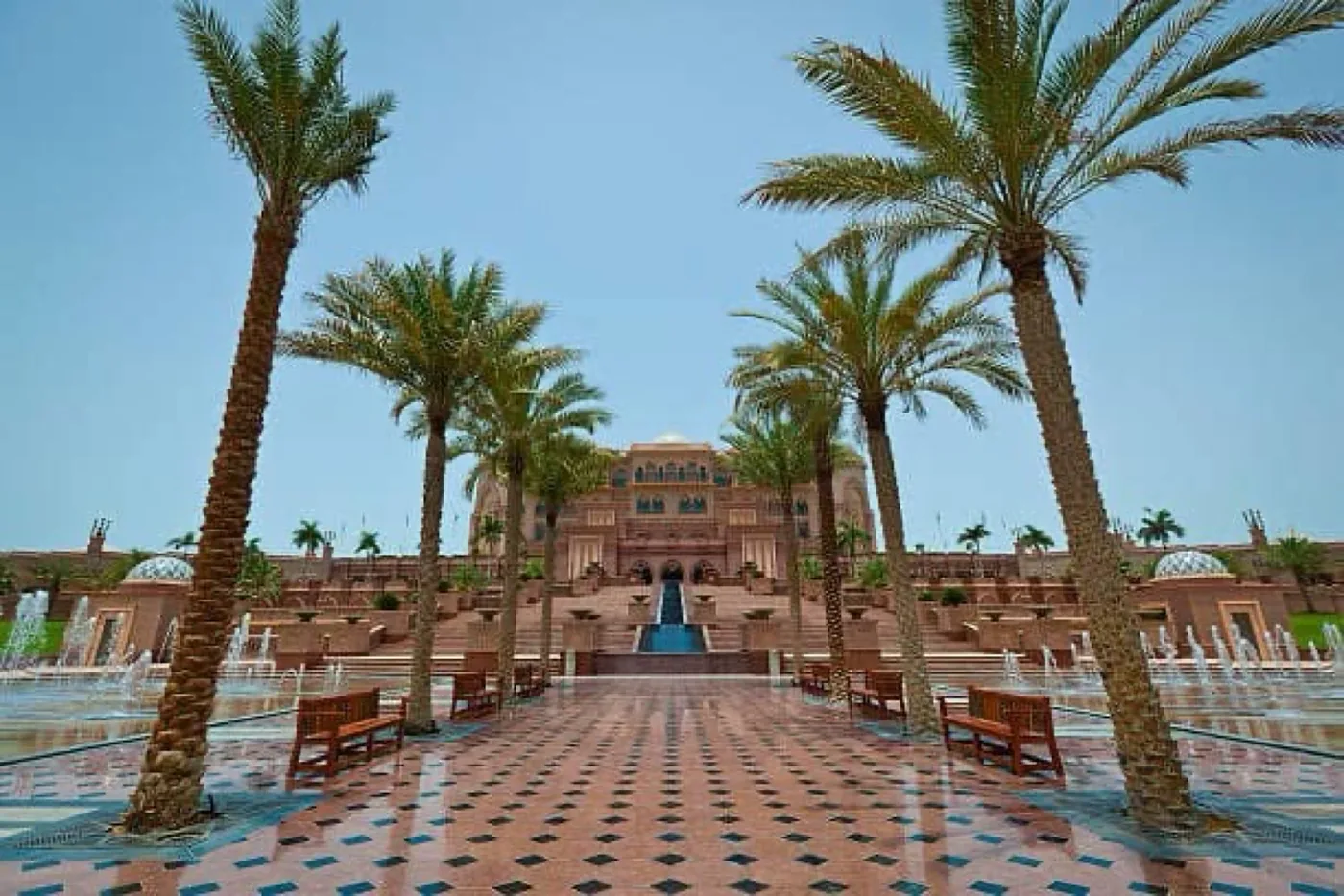 Emirates Palace photo stop on Abu Dhabi tour from Dubai